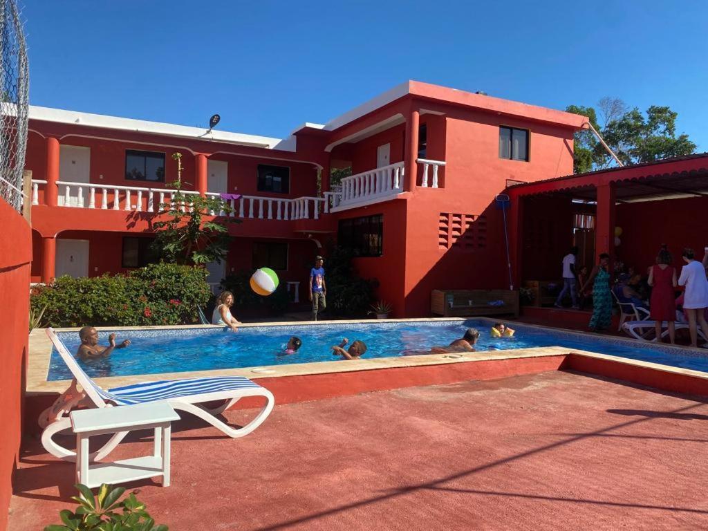 Villa Kiki Ensenada 蓬塔露奇亚 外观 照片