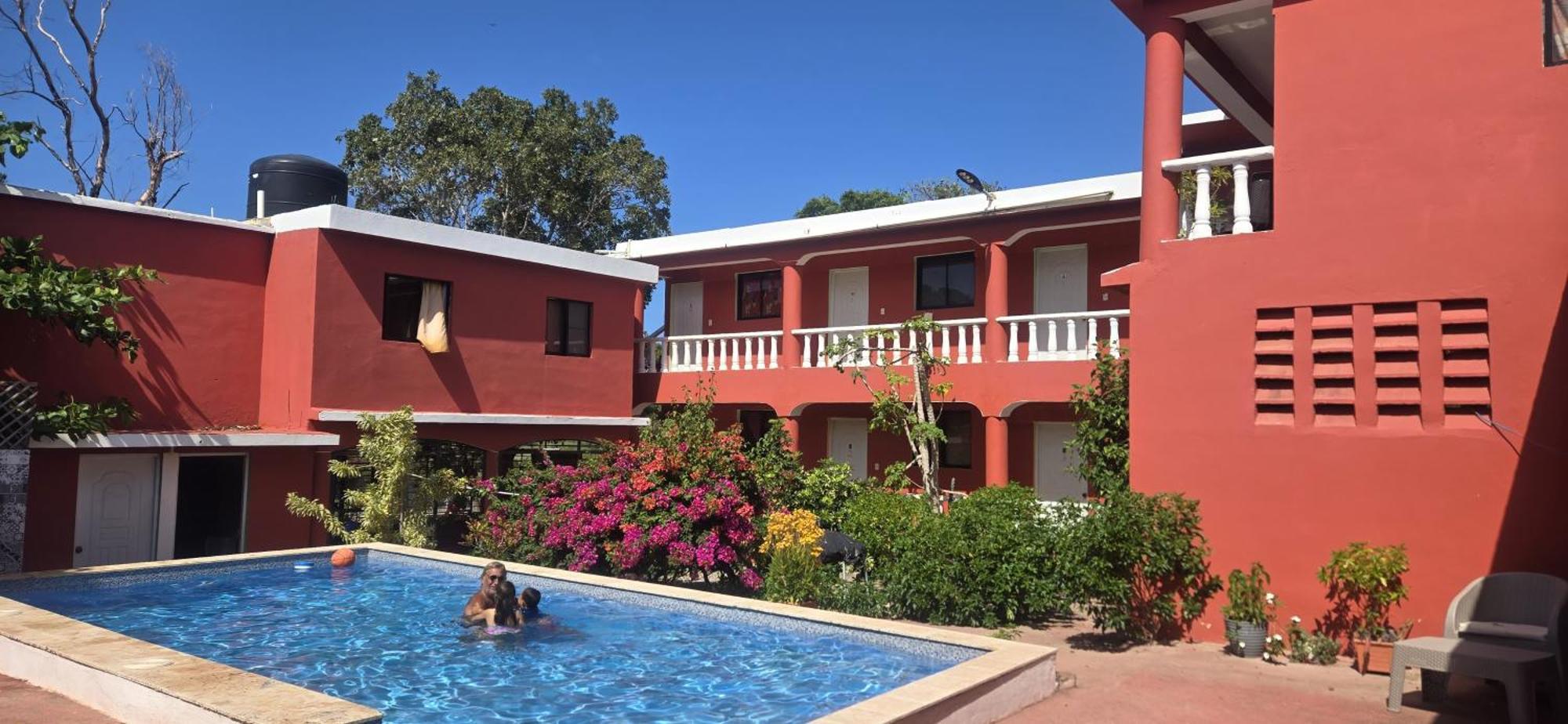 Villa Kiki Ensenada 蓬塔露奇亚 外观 照片